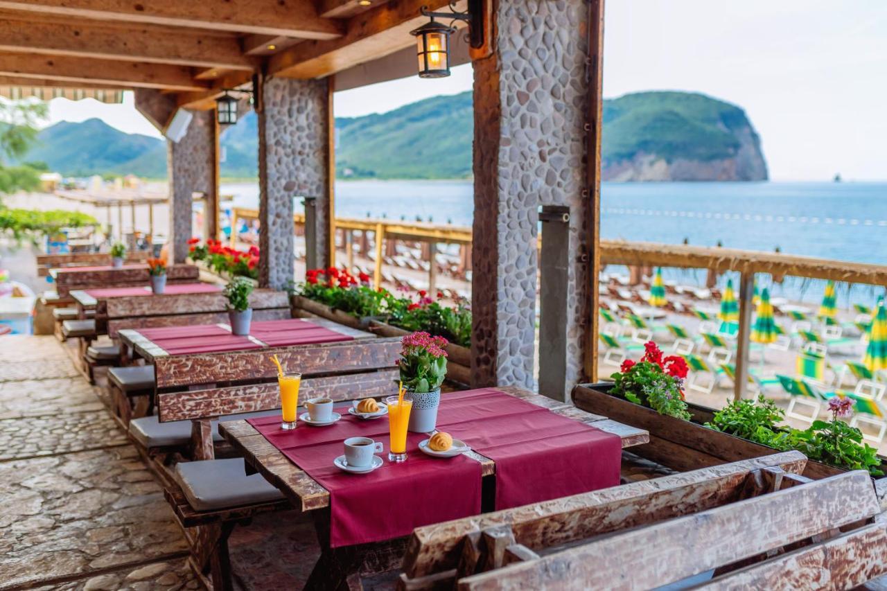 Hotel Savojo Петровац Экстерьер фото